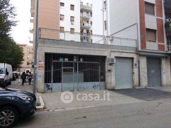 Box/posto auto in residenziale in Via Amicangelo Ricci 162