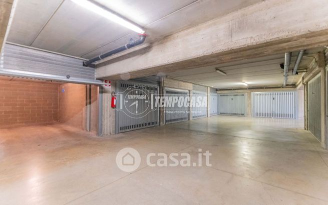 Box/posto auto in residenziale in Via Diodoro Siculo 4