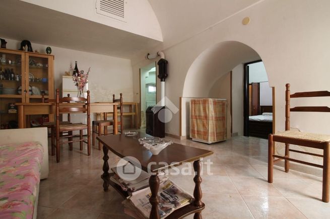 Casa indipendente in residenziale in 