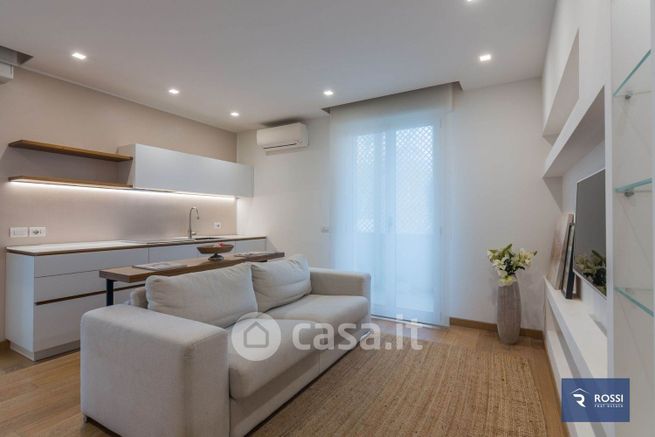 Appartamento in residenziale in Viale Tripoli 185
