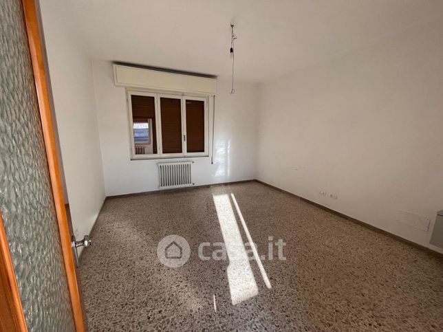 Ufficio in commerciale in Via Guglielmo Oberdan