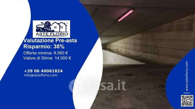 Box/posto auto in residenziale in Via Moliterno 7