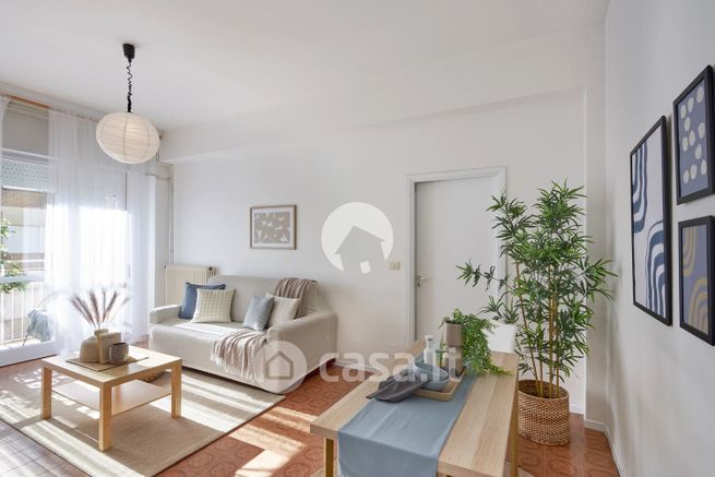 Appartamento in residenziale in Viale GiosuÃ¨ Carducci 122
