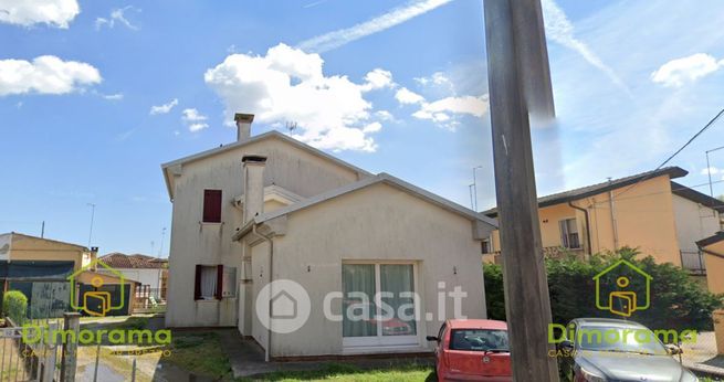 Appartamento in residenziale in Via Paneghetti 10