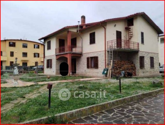 Villetta a schiera in residenziale in Via Carlo Meloni 12