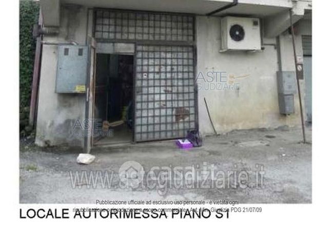 Garage/posto auto in residenziale in Via Casilina 137