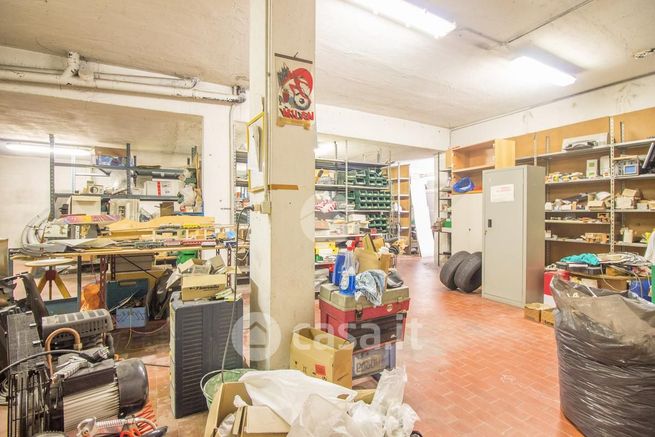 Box/posto auto in residenziale in Via Piero Gobetti 14