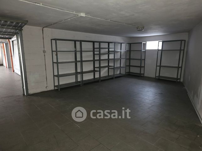 Box/posto auto in residenziale in Via Bolivia 4