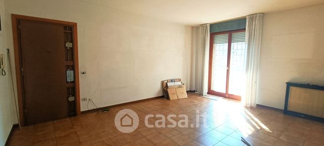 Appartamento in residenziale in Via Arnaldo Foschini 10