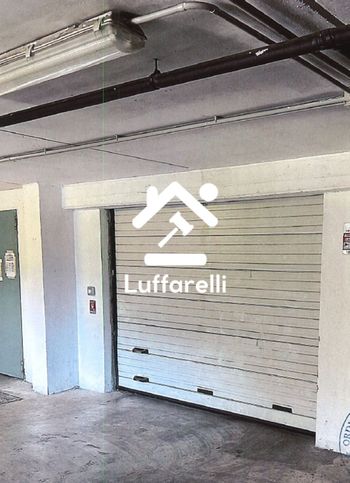 Garage/posto auto in residenziale in Via Luigi Lilio 70