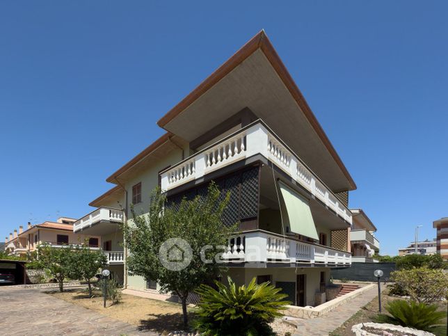 Villa in residenziale in Via delle Arene