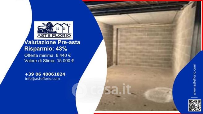Box/posto auto in residenziale in Viale Fratelli Casiraghi 438
