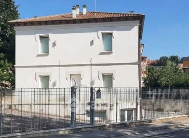 Ufficio in commerciale in Via Antonio Gramsci