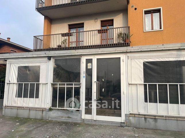 Attivitã /licenza (con o senza mura) in commerciale in 