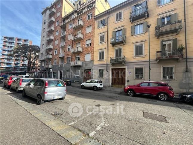 Box/posto auto in residenziale in Via Osasco