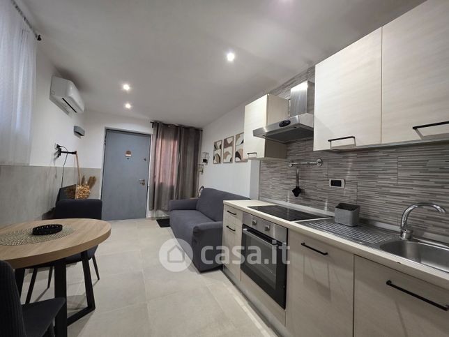 Appartamento in residenziale in Via Canonico Michele Feola