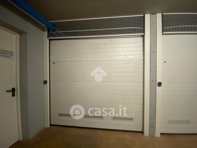 Box/posto auto in residenziale in Via Bianzanella 43