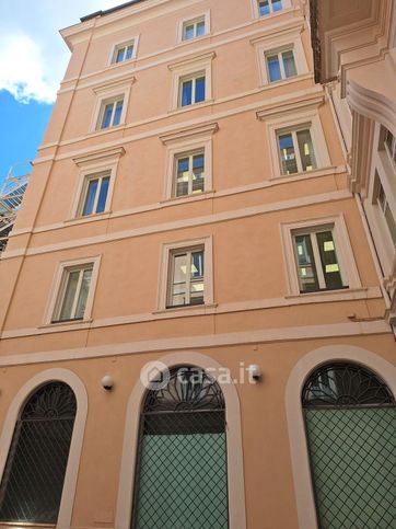 Ufficio in commerciale in Via Nazionale 75