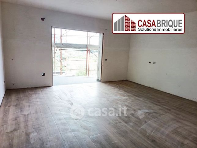 Appartamento in residenziale in Via Consolare