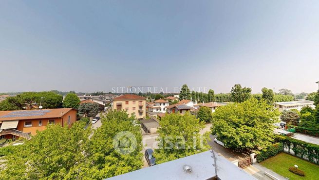 Appartamento in residenziale in Via Vittorio Alfieri 41