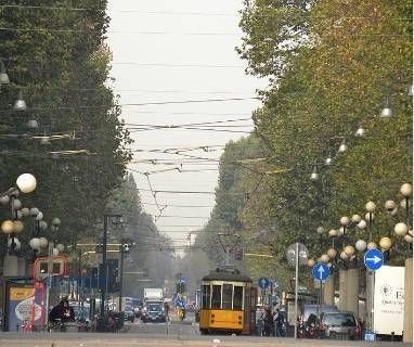 Attivitã /licenza (con o senza mura) in commerciale in Via Giulio Cesare Procaccini