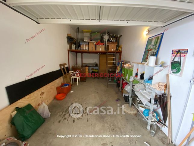 Box/posto auto in residenziale in Via Castelforte 56