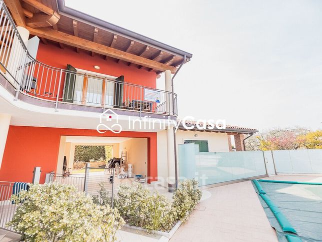Appartamento in residenziale in Via Mattarana
