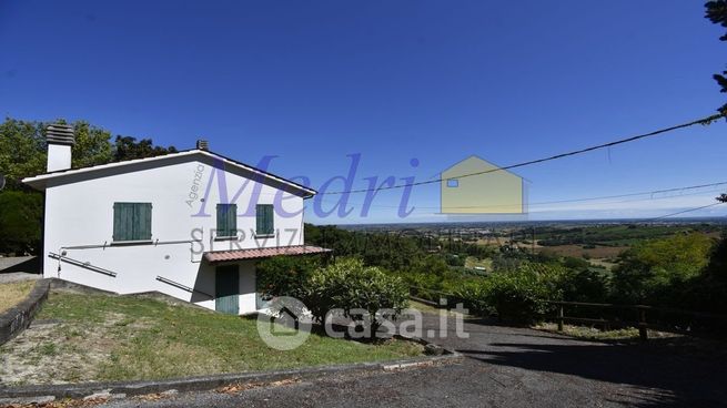 Casa indipendente in residenziale in