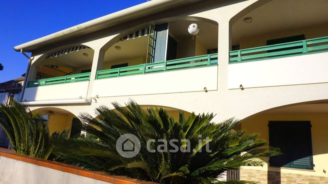 Villetta a schiera in residenziale in Viale Santo Domingo 26