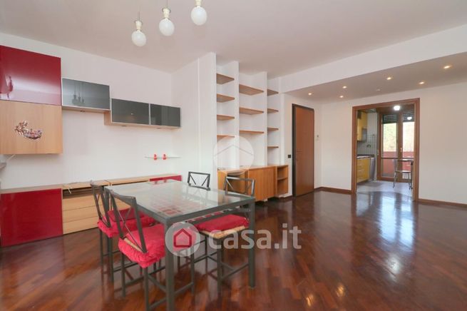 Appartamento in residenziale in Via Monte Nevoso 6