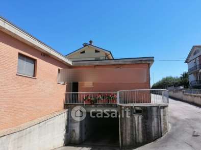 Box/posto auto in residenziale in Via Fonteserpe