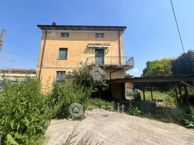 Casa indipendente in residenziale in Via Giuseppe Verdi