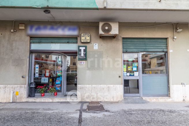 Attivitã /licenza (con o senza mura) in commerciale in Viale Scala Greca 407