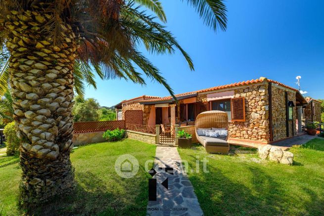 Appartamento in residenziale in Via Punta Nuraghe 18