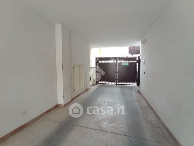 Garage/posto auto in residenziale in Via Balai 30