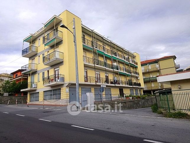 Appartamento in residenziale in Via Alba