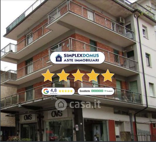 Appartamento in residenziale in Via G. Leopardi