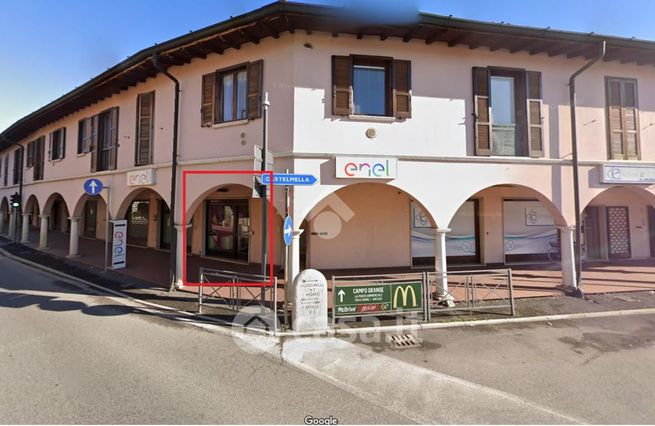 Ufficio in commerciale in Via Roncadelle 43