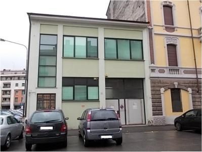 Ufficio in commerciale in Via Platani 9