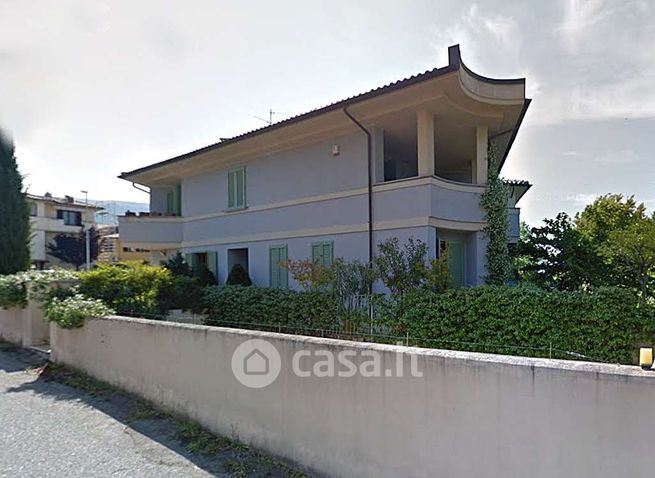 Casa bi/trifamiliare in residenziale in Via Antonio Mancinelli 39A