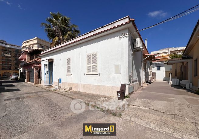 Appartamento in residenziale in Via Ombrone 10