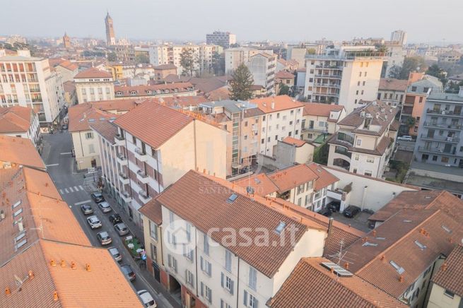 Ufficio in commerciale in Via Carlo Prina 5
