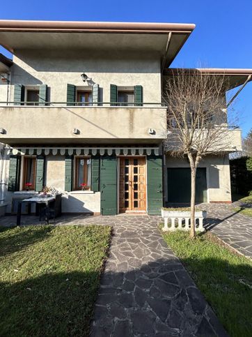 Villetta a schiera in residenziale in Via Porara Gidoni