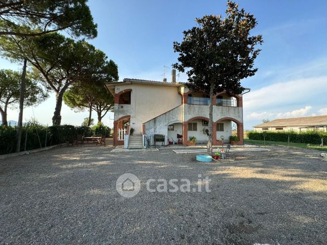 Casa bi/trifamiliare in residenziale in Strada Provinciale del Pollino