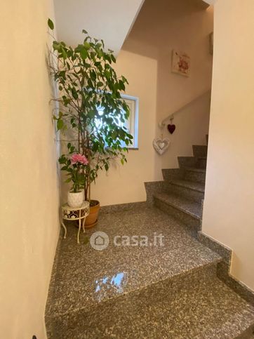Casa bi/trifamiliare in residenziale in Largo Europa 102A