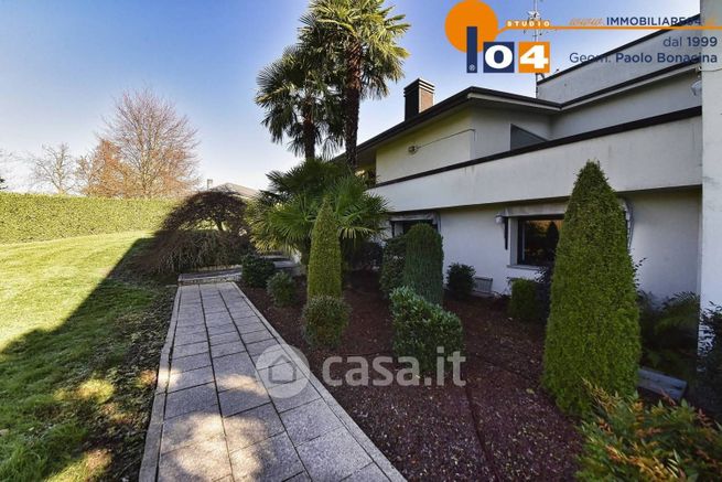 Villa in residenziale in Via Liguria