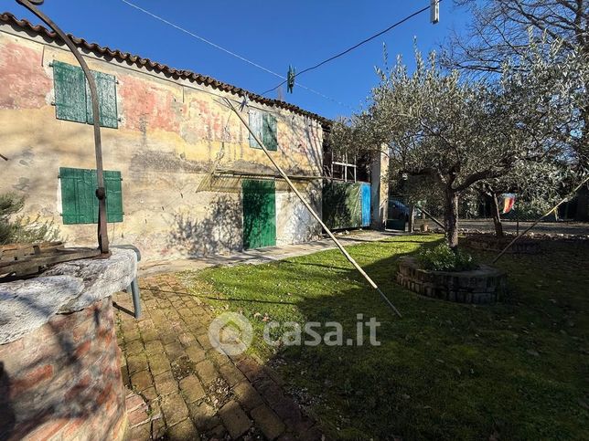 Rustico/casale in residenziale in Via Palazzone 11