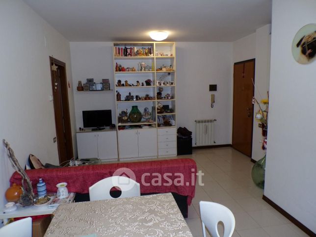 Appartamento in residenziale in Via Giuseppe Gambini 9