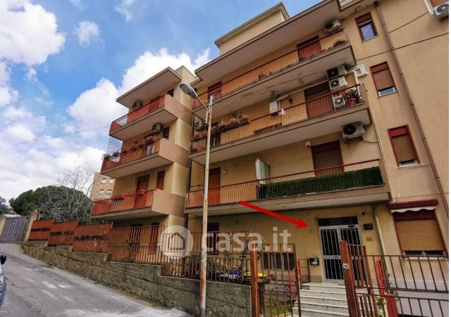 Appartamento in residenziale in Via Gelone 16