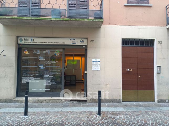 Ufficio in commerciale in Via Solferino 32